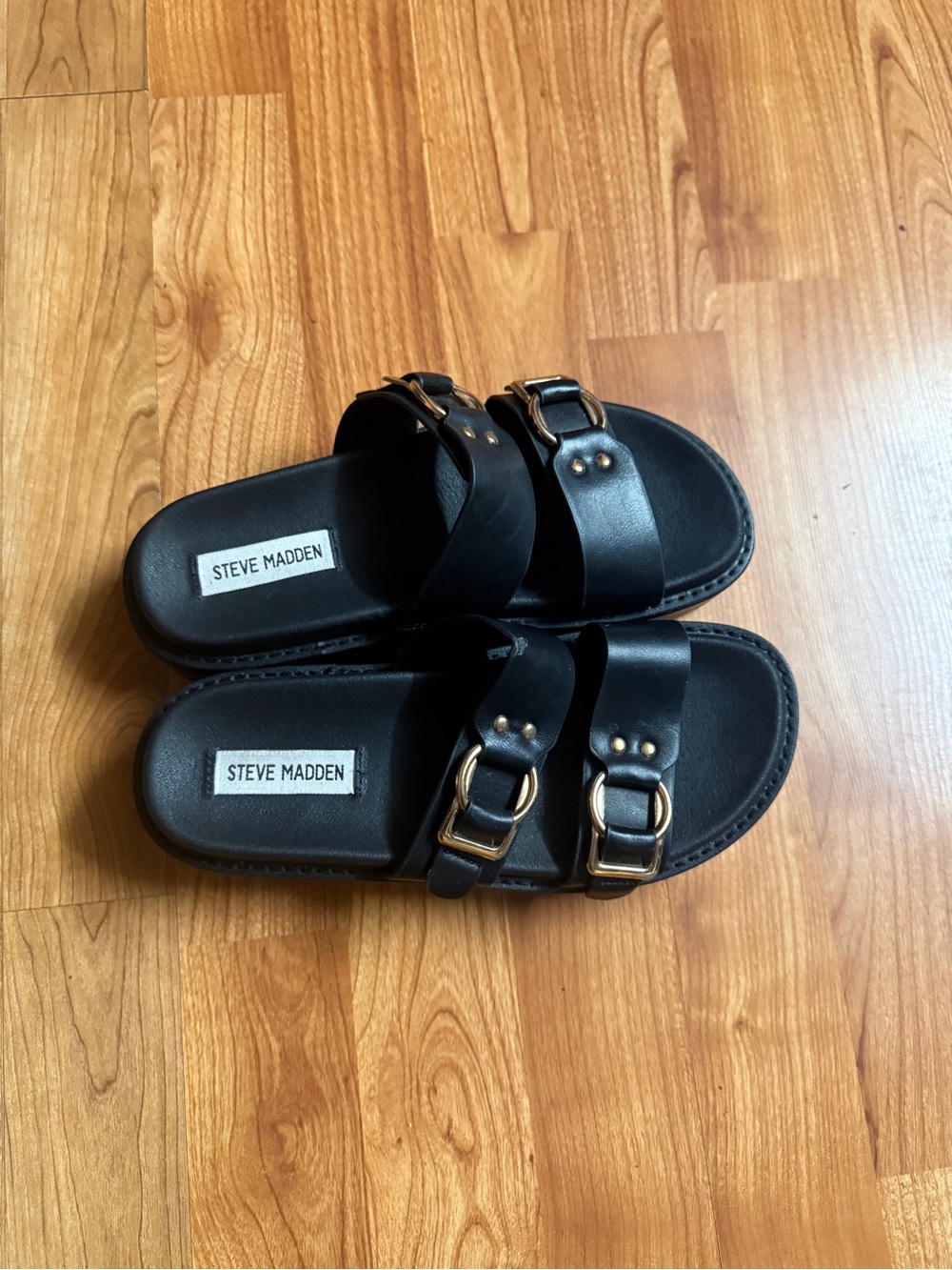 Footwear - Slides/Sandals